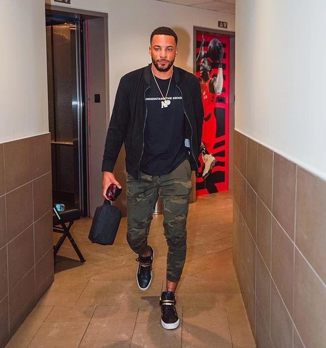 拿了贴纸就跑？RA官方：Marek即日起正式离队