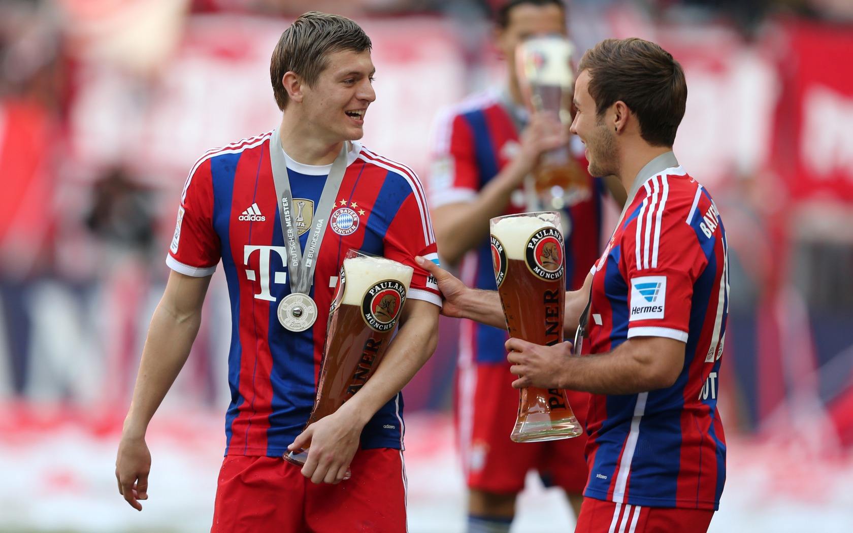 S14冠军皮肤开始宣传，zeus却被区别对待，登录页面被故意遮挡