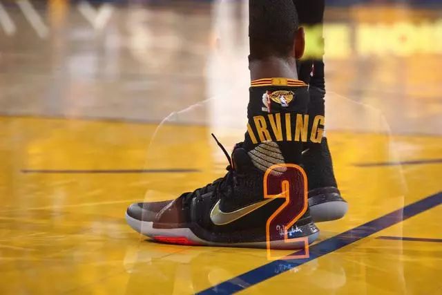 德天空：科隆与曼城就先租后买20岁中卫辛普森达成协议