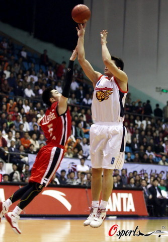 中超-莱昂纳多破门 浙江2-0三镇终结5轮不胜