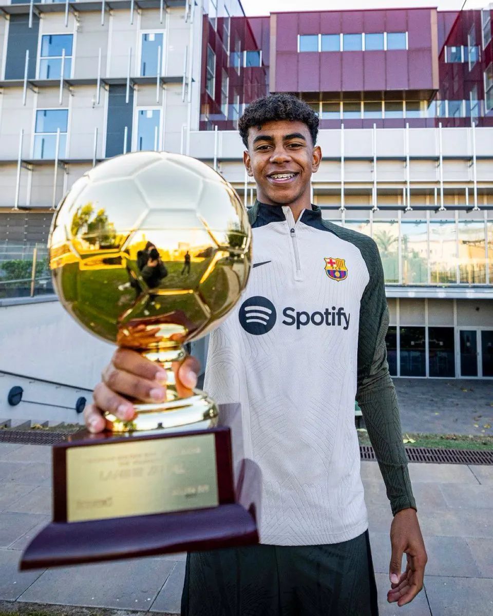 NBA最新MVP榜：约基奇领跑，东契奇第二