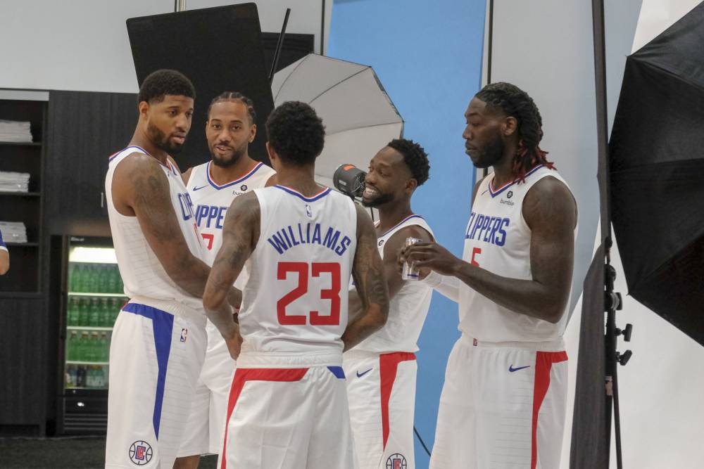 《以闪亮之名》3.0升级版全新傀儡之章版本今日开启，瓦解操纵，悸动新生！