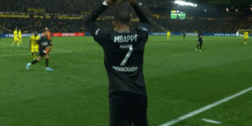 俱乐部对这两名球员均拥有回购条款。@GuillermoRai_ @TheAthleticFC 来源：Madrid Zone🚨 皇家马德里正在关注哈科沃·拉蒙和切马·安德烈斯。